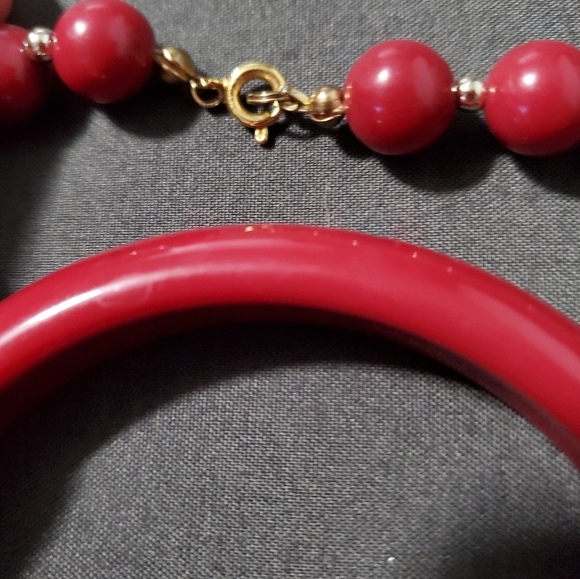Vintage/Retro, Red Beads Jewelry Set - Item 440 - Picture 2 of 4